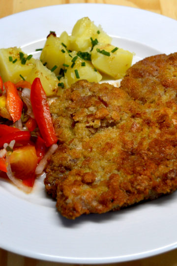 Escalopes-de-porc-pannees-a-la-polonaise-Kotlety-schabowe-recette-polonaise